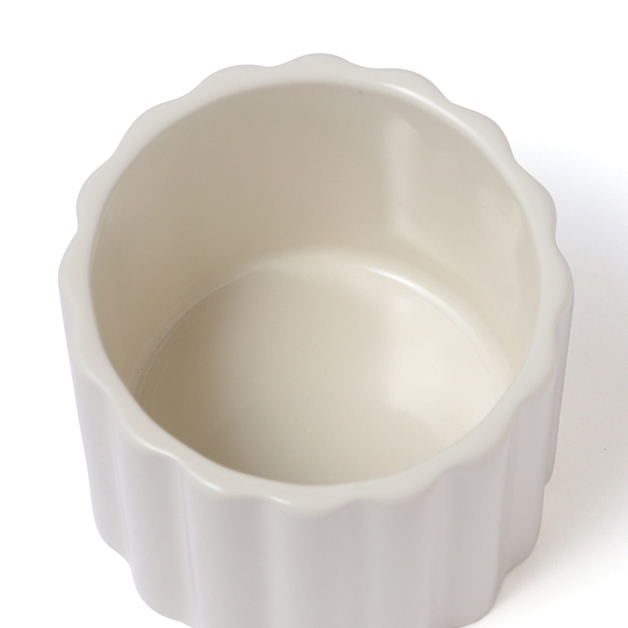 Scalloped Steaming Cup White