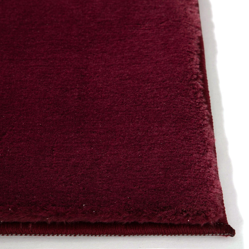 Glitter Rug M 2000 x 1400 Dark Red