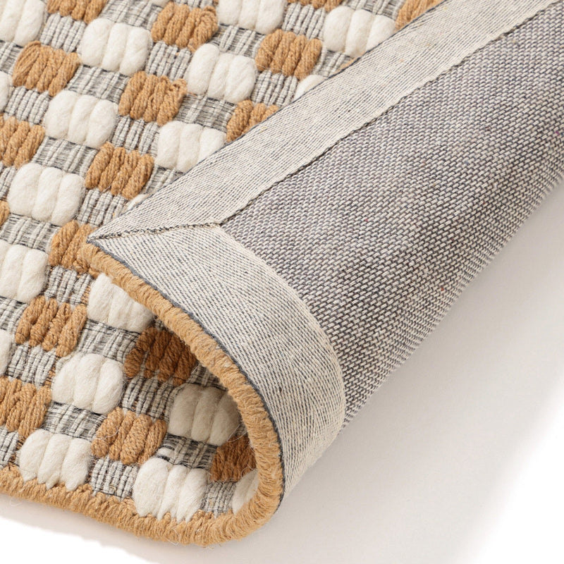 Wool-mix Checkered Rug Medium 2000 x 1400 White x Beige