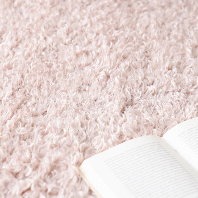 Curlfur Rug Small 1400×1000 Pink