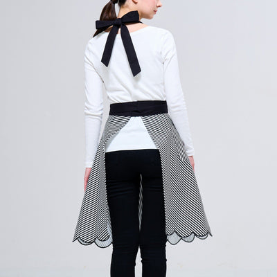 Scalloped Full Apron Black