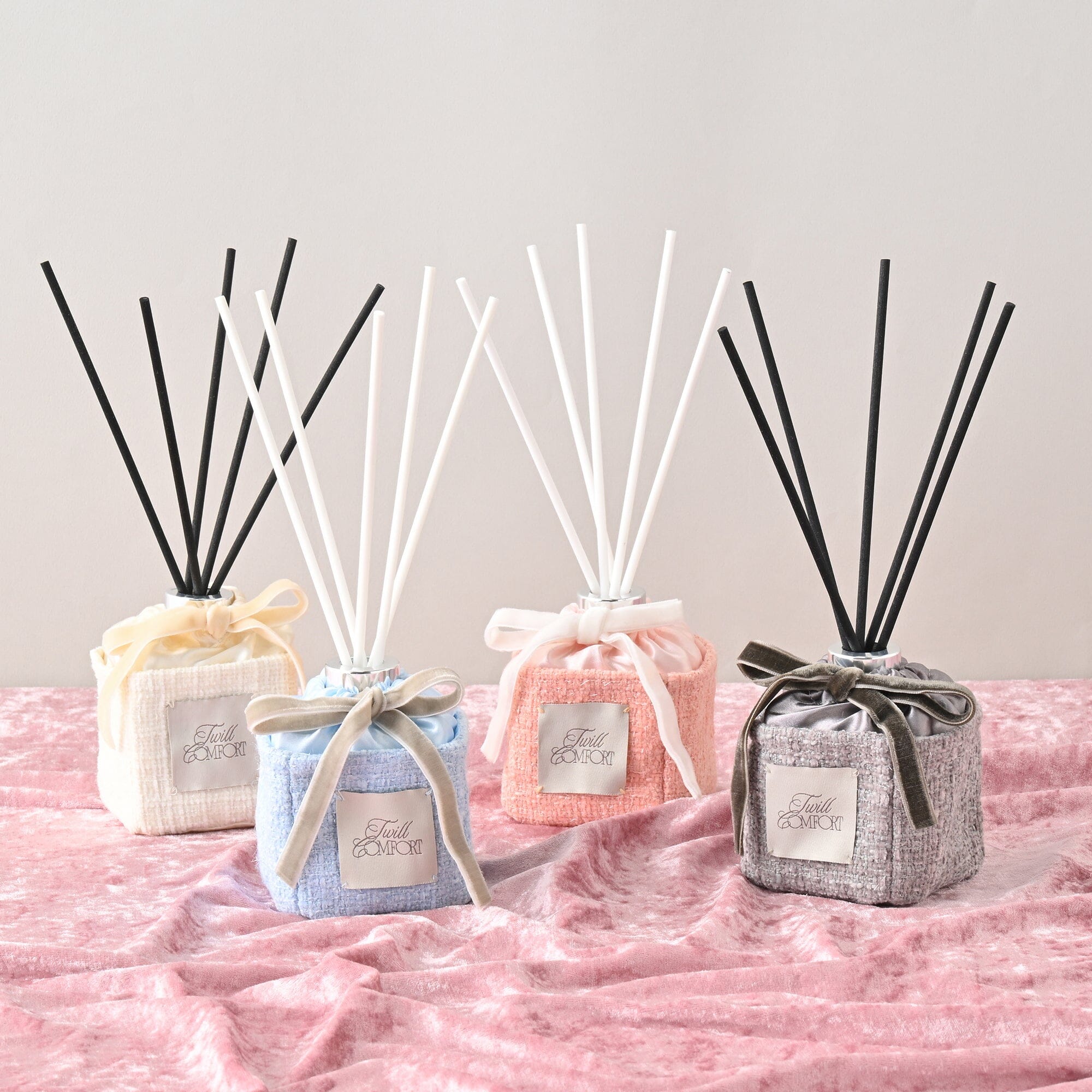Twill Comfort Fragrance Diffuser White (Gentle musk and floral scent)
