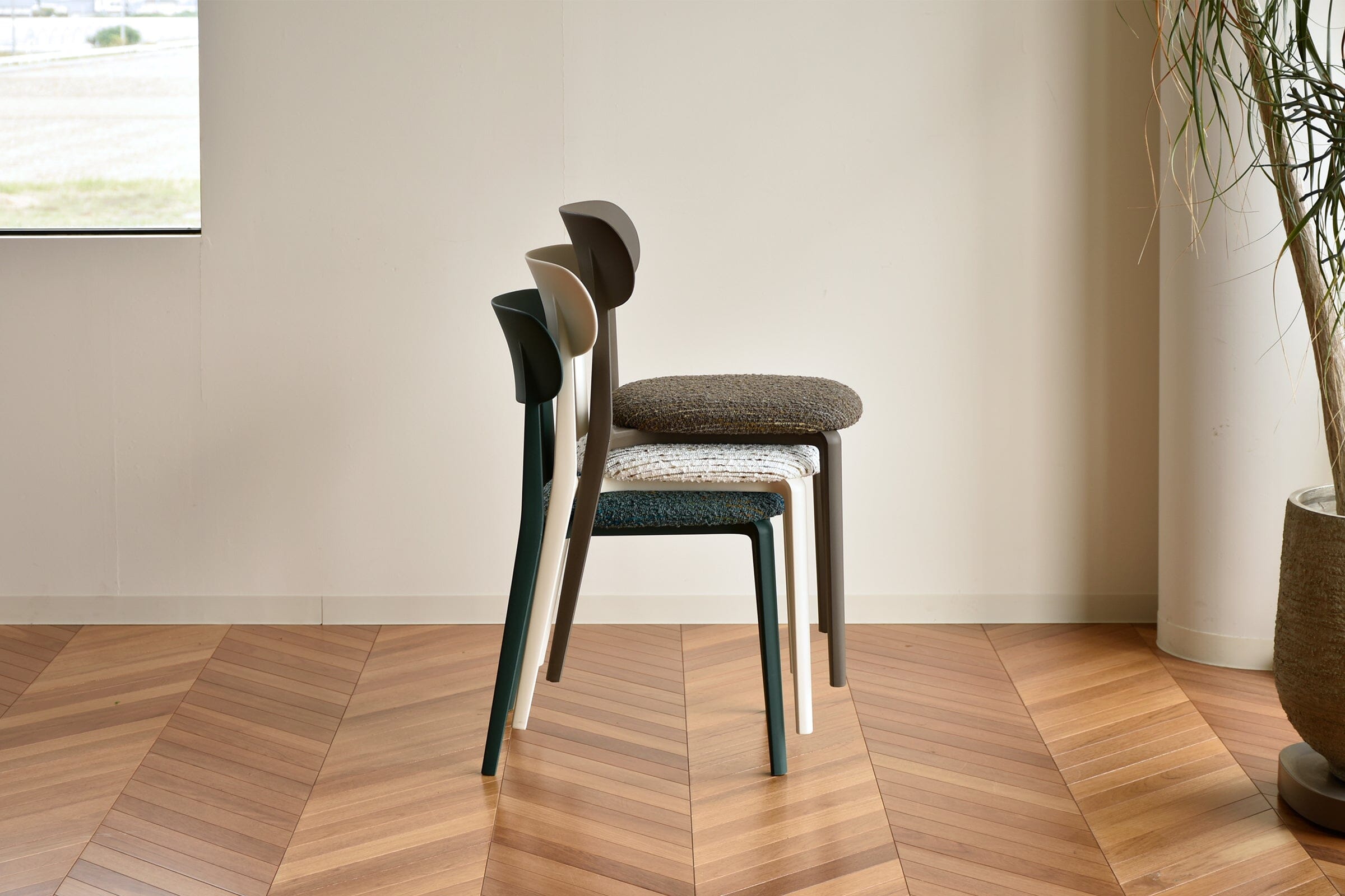 Lilamina Chair White
