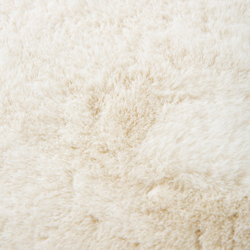 MITIS RUG 2 LARGE IVORY (W2000×D2000)